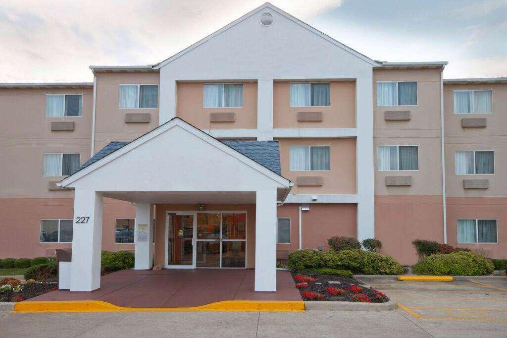 Wingate By Wyndham Hotel