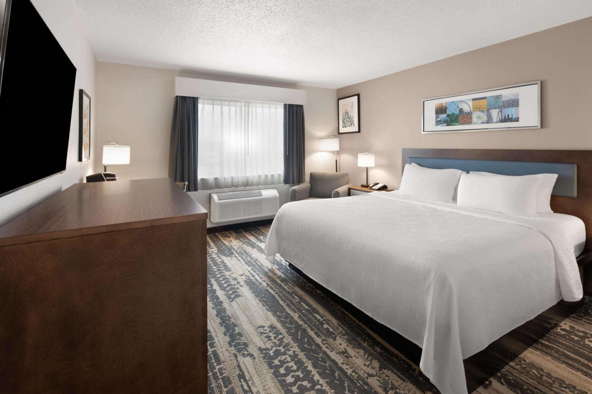 Hotel Wingate By Wyndham 2*