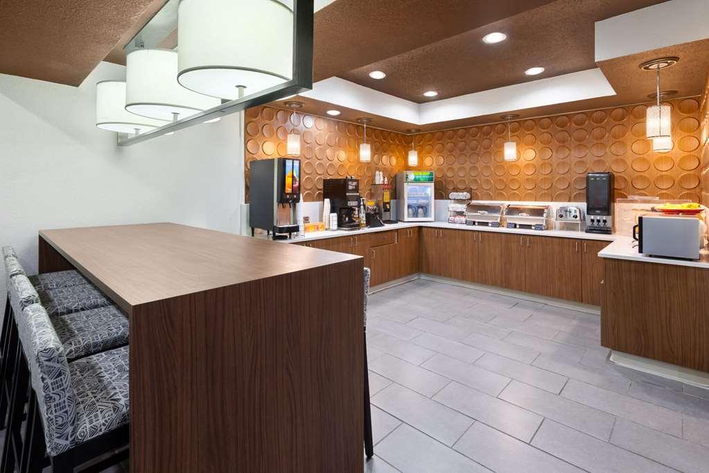 Wingate By Wyndham 2*